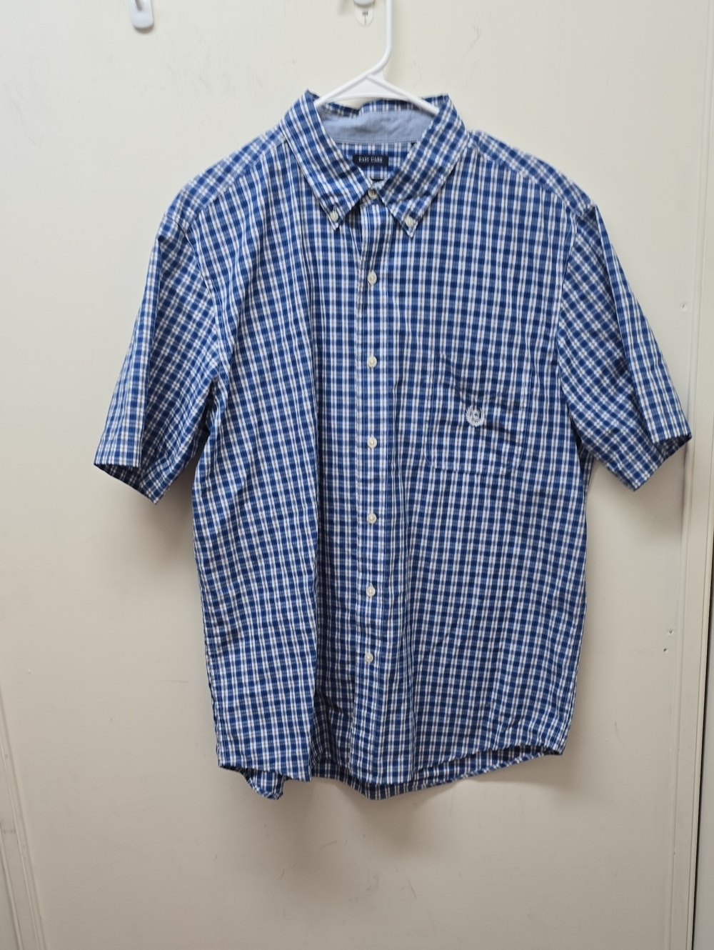 CHAPS Men's Blue and White Checkered Short-Sleeve Button-Down Shirt - Size L